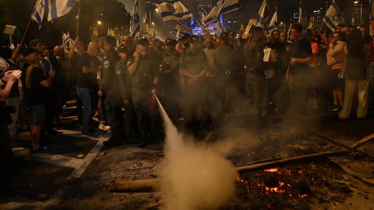  מחאה נגד פיטורי שר הביטחון יואב גלנט בצומת קפלן