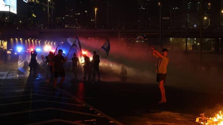 מחאות נגד פיטורי גלנט בתל אביב