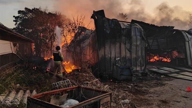 פגיעת רקטה במושב אביבים בעקבות מטח רקטות מלבנון