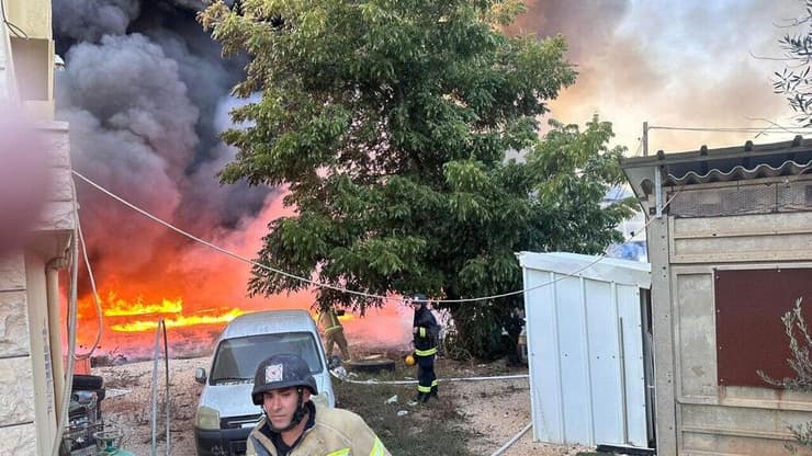 פגיעת רקטה במושב אביבים בעקבות מטח רקטות מלבנון