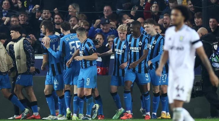 שחקני קלאב ברוז׳ חוגגים