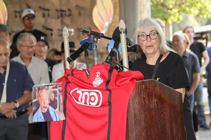 הלווייתו של יגאל שילון (צילום: יריב כץ) הלווייתו של יגאל שילון