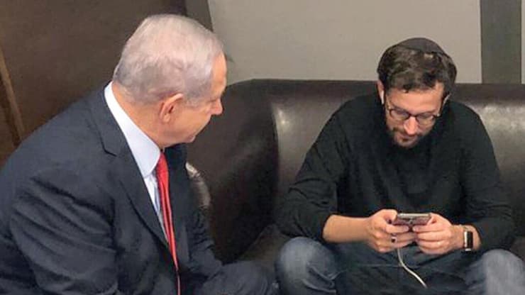 טופז לוק (מימין) ויונתן אוריך עם ראש הממשלה בנימין נתניהו