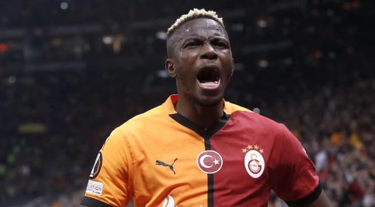 ויקטור אוסימן חוגג