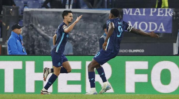 סטפן אוסטקיו חוגג