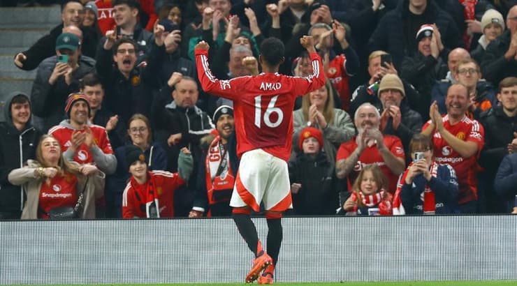 אמאד דיאלו מאושר