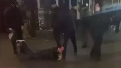 תקיפת אוהדי מכבי תל אביב באמסטרדם אוהדי מכבי תל אביב מותקפים בהולנד