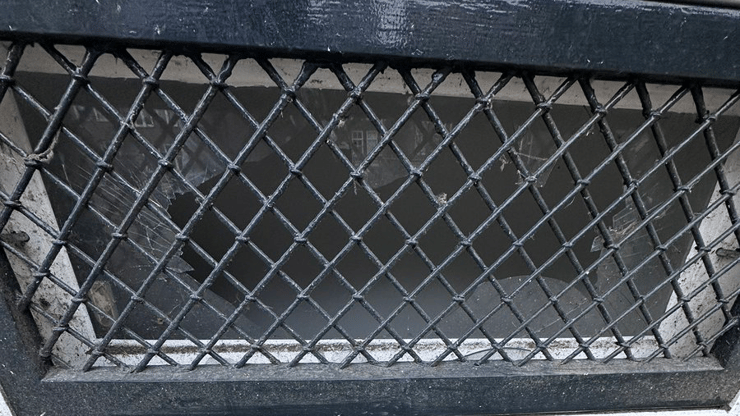 רימון הלם הושלך לדירה של יהודים באמסטרדם רימון הלם הושלך לדירה של יהודים באמסטרדם