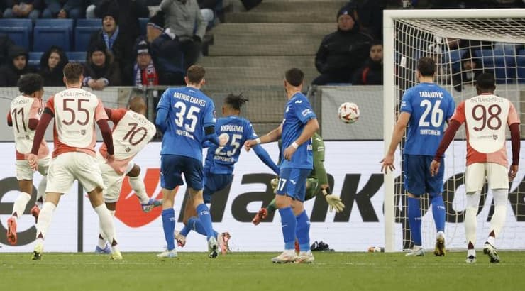 השער של אלכסנדר לקאזט