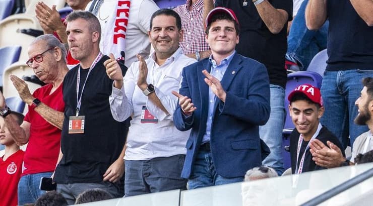 אדמונד ומואיז ספרא מאושרים