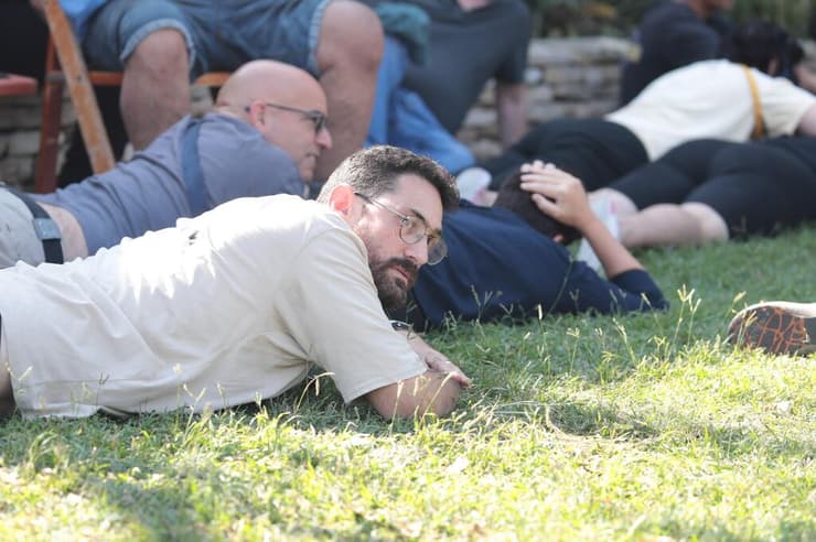 אזעקה בזמן טקס ההספדים לסיון שדה