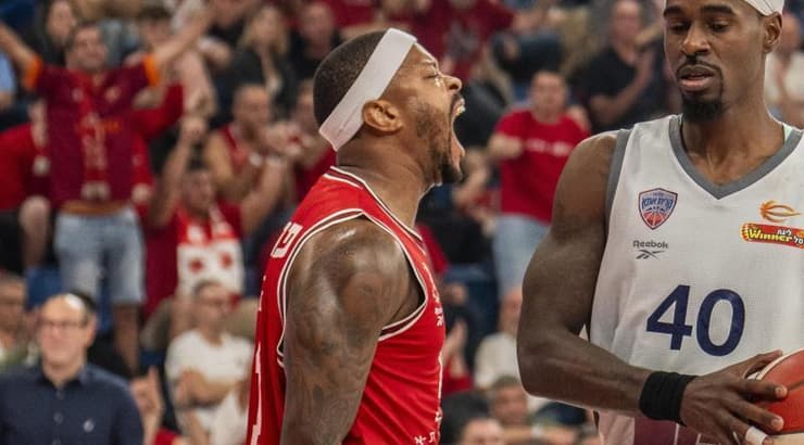 מרקוס פוסטר בטירוף