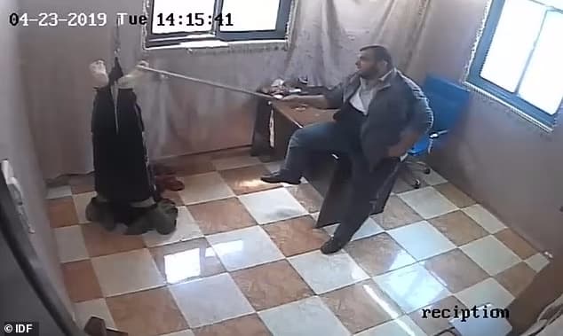 תיעוד המראה את חמאס מתעלל הפלסטינים
