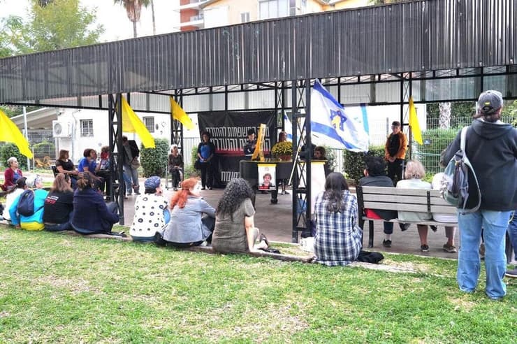 אירוע 400 ימים ללא המנגינה של אלון אהל, ברחובות