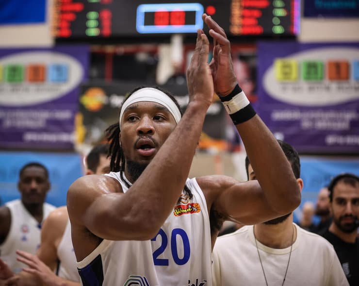 אוהב להיות אנדרדוג. אקסבייר סניד (צילום: עוז מועלם) שחקן בני הרצליה אקסבייר סניד