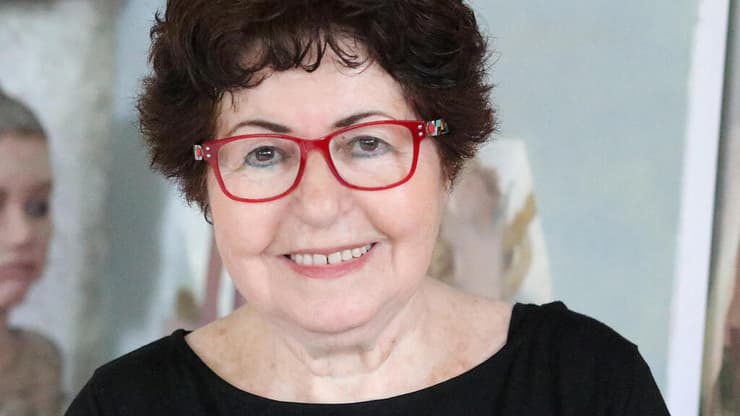 חוה ראוכר 