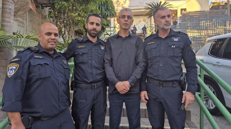 מפקד מחוז חוף יחיאל בוהדנה עם ראש עיריית באקה אל-גרבייה ראיד דקה