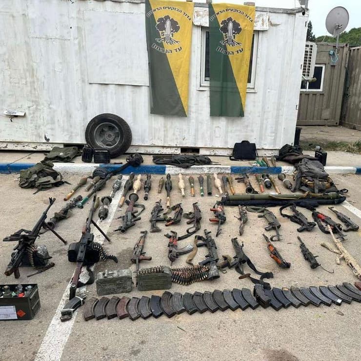 התחמושת של המחבלים שאותרה במוצב כיסופים התחמושת של המחבלים שאותרה במוצב כיסופים