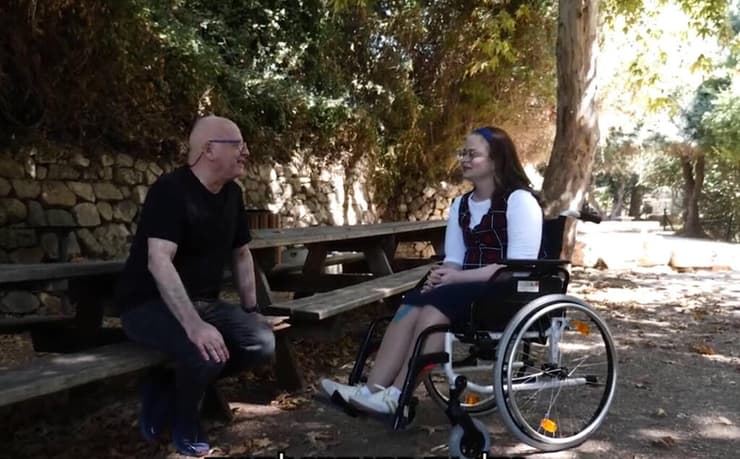 משוועת לקבל את הטיפול החדש, שיכול לשפר את איכות חייה באופן משמעותי - רחלי רוטמן. 