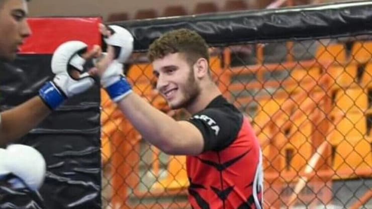 הלוחם יואב דניאל ז"ל התמקצע באומנות לחימה משולבת MMA (מתוך פייסבוק) הלוחם יואב דניאל ז"ל התמקצע באומנות לחימה משולבת MMA