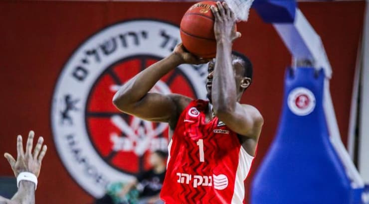 ג'ארד הארפר זורק (הפועל י-ם) ג'ארד הארפר זורק