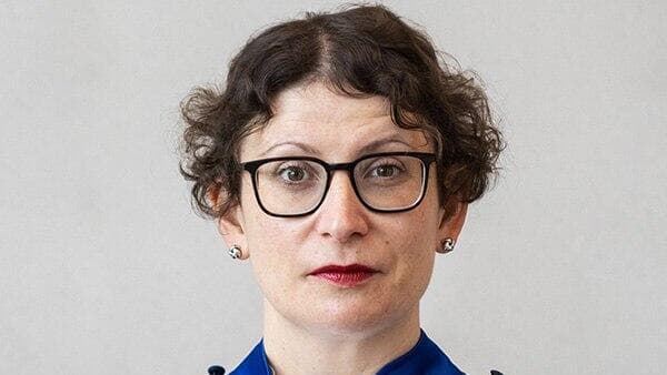 השופטת בטי הולר (צילום: ICC) השופטת בטי הולר מסלובניה