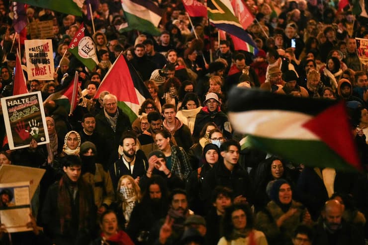 הפגנות בפריז