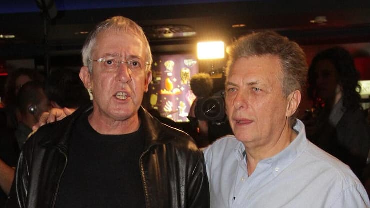 "הקהל לא ידע ופתאום ראה אותי מאחורי התופים והיתה חגיגה". מאיר פניגשטיין וגידי גוב (צילום: רפי דלויה) מאיר פניגשטיין וגידי גוב