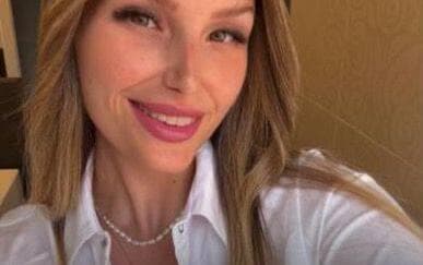 מורה החשודה בהתחזות והטרדת תלמידים