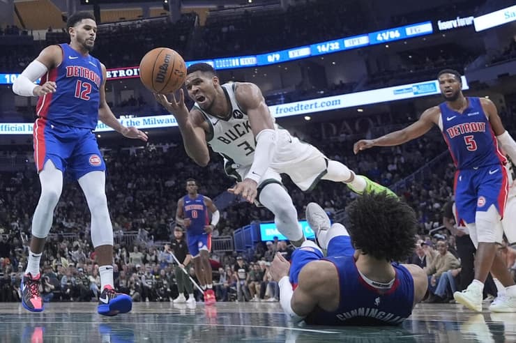 יאניס אנדטוקומבו