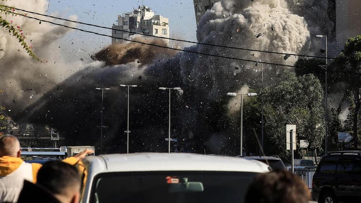 הפלת הבניין בדאחייה