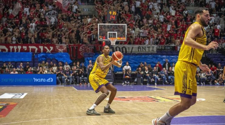 מרקוס בינגהאם (רועי כפיר) מרקוס בינגהאם