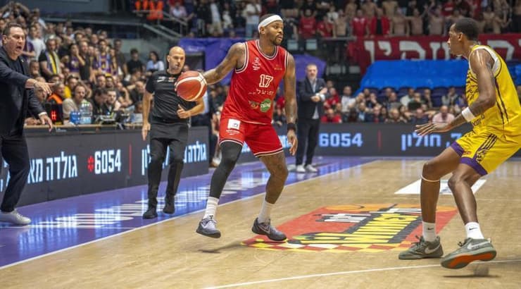 מרקוס פוסטר (רועי כפיר) מרקוס פוסטר