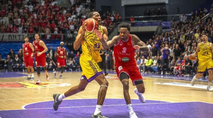 אנטוניו בלייקני ומרקוס בלייקני (רועי כפיר) אנטוניו בלייקני ומרקוס בלייקני