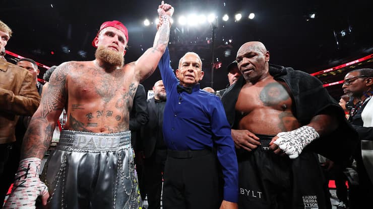 מייק טייסון נגד ג'ייק פול 