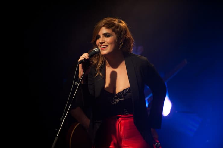 הזמרת אדר גולד, ילידת חודש אדר