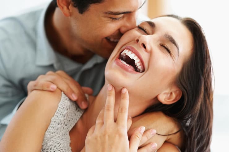 מה שנמצא שוב ושוב הוא לא הדמיון בחוש ההומור, אלא איכות האינטראקציה סביבו (צילום: shutterstock) מה שנמצא שוב ושוב הוא לא הדמיון בחוש ההומור, אלא איכות האינטראקציה סביבו