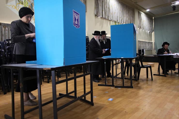 המפלגות החרדיות זעמו על ההחלטה. קלפי בבני ברק