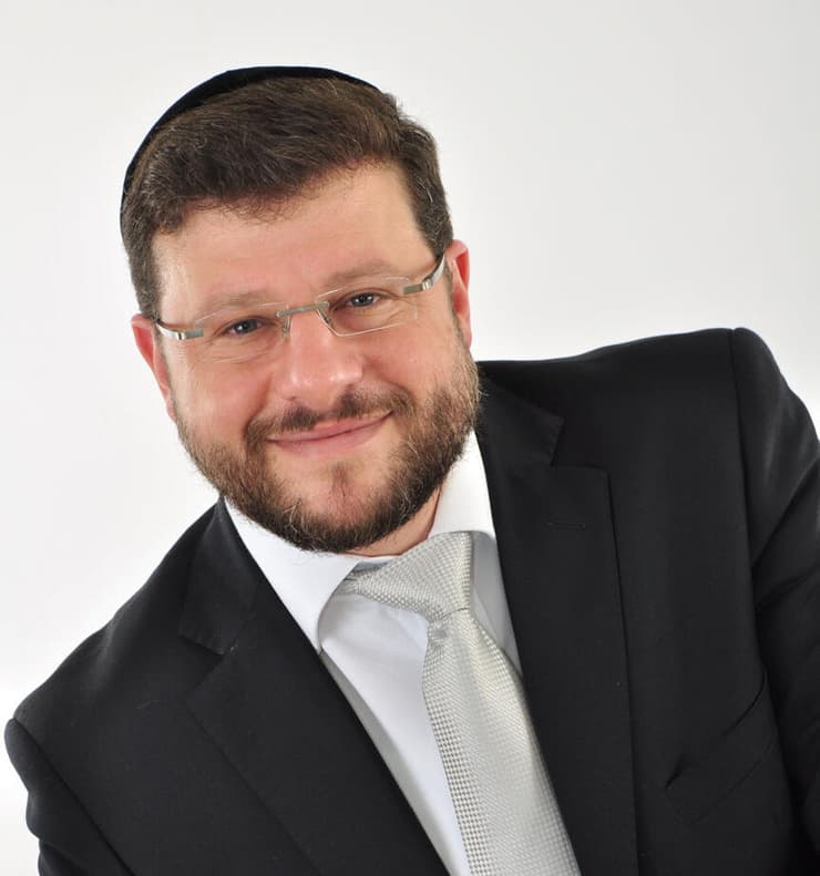 חיים ולדר. ידיעות ספורות בעיתונים החרדיים באותה תקופה, שלא הזכירו את ההאשמות (צילום: מאיר סלם) חיים ולדר. ידיעות ספורות בעיתונים החרדיים באותה תקופה, שלא הזכירו את ההאשמות