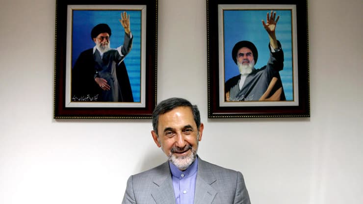 עלי אכבר ולאיתי, יועצו של חמינאי. "איראן תמכה בחיזבאללה ותמשיך לעשות זאת"