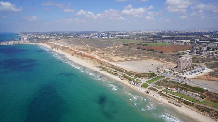 אזור חוף התכלת בהרצליה פיתוח
