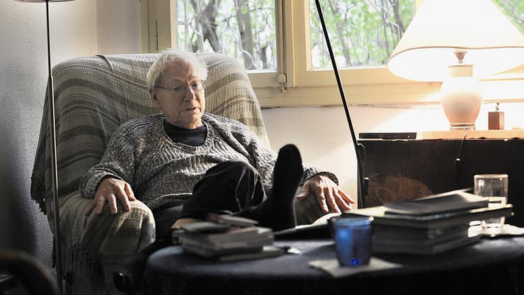 ככל שהתרחק מימיו כלוחם כך מצא את עצמו יותר בליבו של הפצע. יורם קניוק