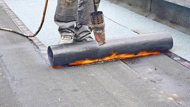 גג גגות איטום זיפות זפת