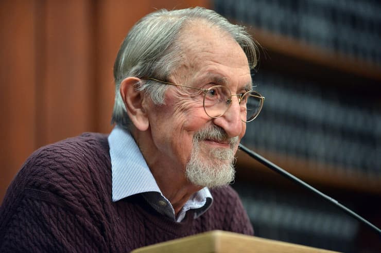 פרופ' מרטין קרפלוס