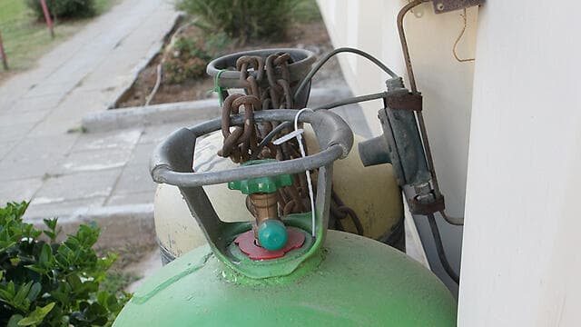 בלון גז בלוני גז (צילום: צביקה טישלר) בלון גז בלוני גז