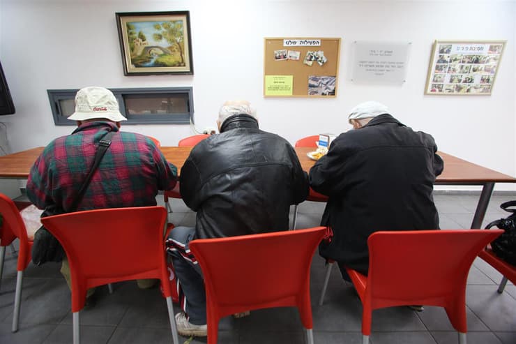 ארוחה חמה ומזינה למיעוטי יכולת