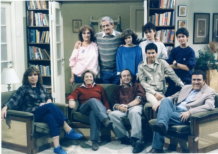 מתוך "קרובים קרובים"