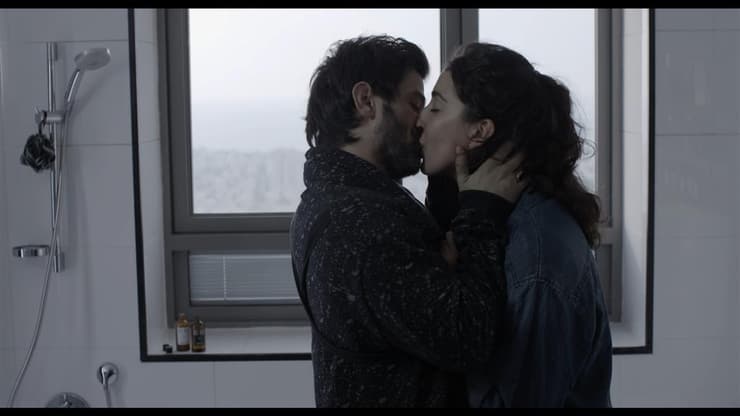 "היה סנסציוני להביא לסדרה מישהי שמביאה מודל נשי יותר מתוחכם, יותר מורכב". מתוך "איש חשוב מאוד"