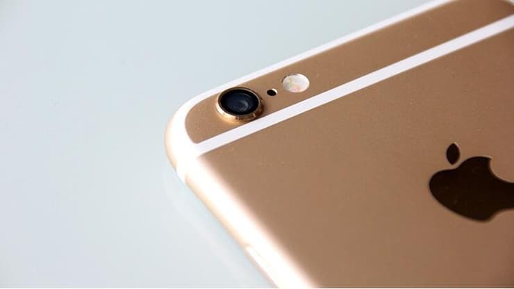 אייפון 6. עמד במוקד פרשת האטת המכשירים של אפל