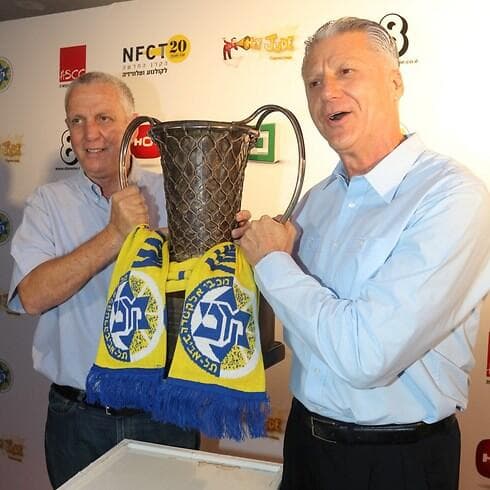 "קראו לנו 'צמד הממים'". מיקי ומוטי